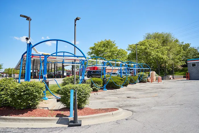 GO Car Wash Picture 2