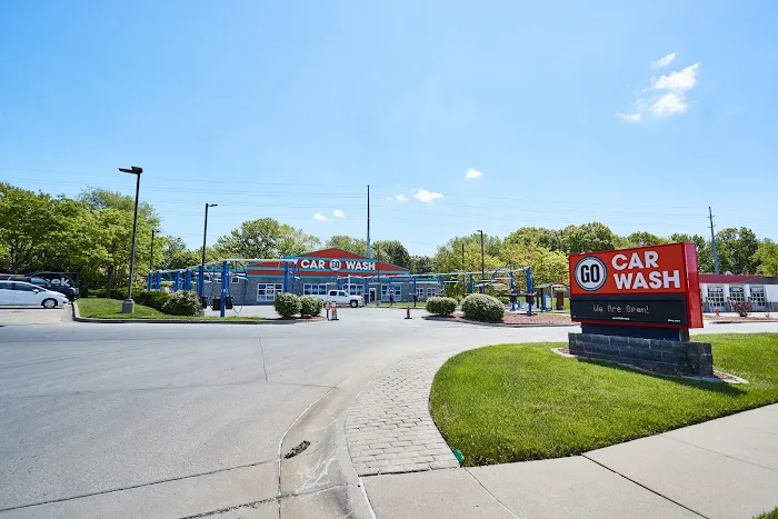 GO Car Wash Picture 1