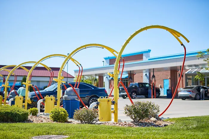 GO Car Wash Picture 6