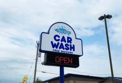 Ultra Clean Car Wash Kansas City photo 1