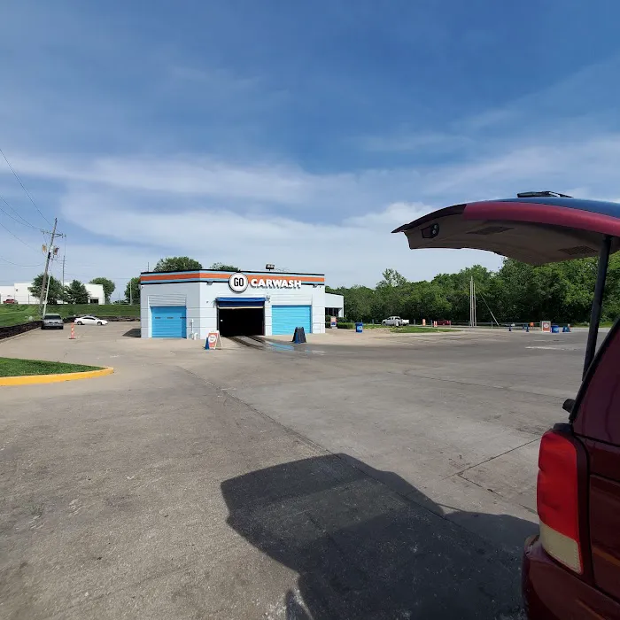 GO Car Wash Picture 4