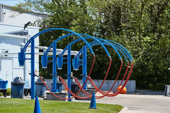 GO Car Wash Picture 6