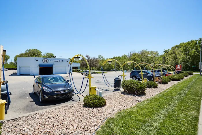 GO Car Wash Picture 2