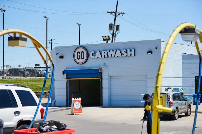 GO Car Wash Picture 7