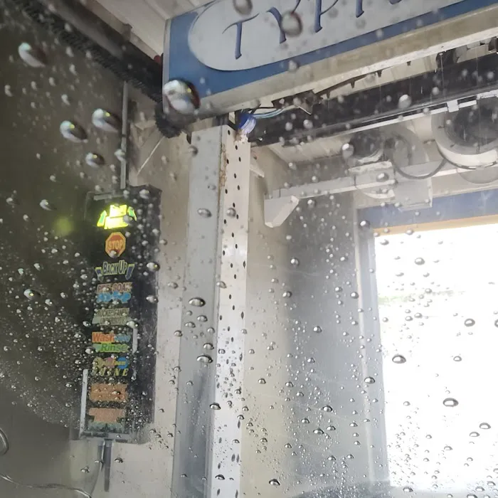 Dr Spotless Car Wash Picture 2