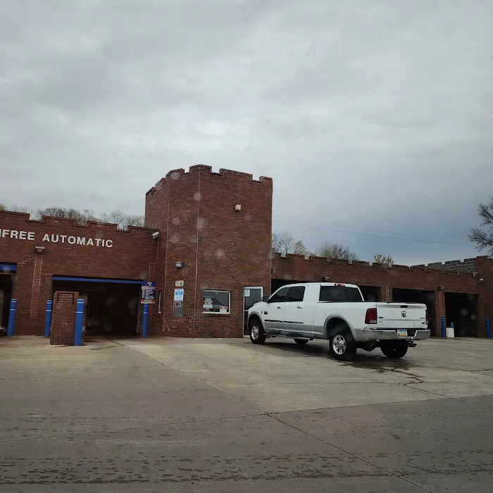 Dr Spotless Car Wash Picture 3