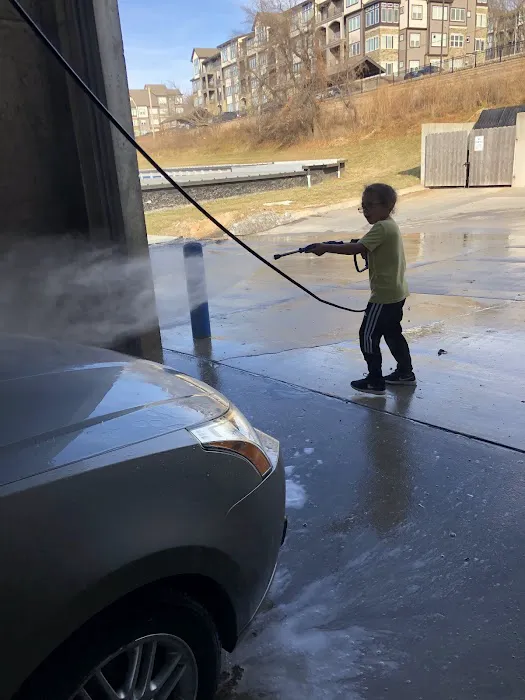 Dr Spotless Car Wash Picture 4