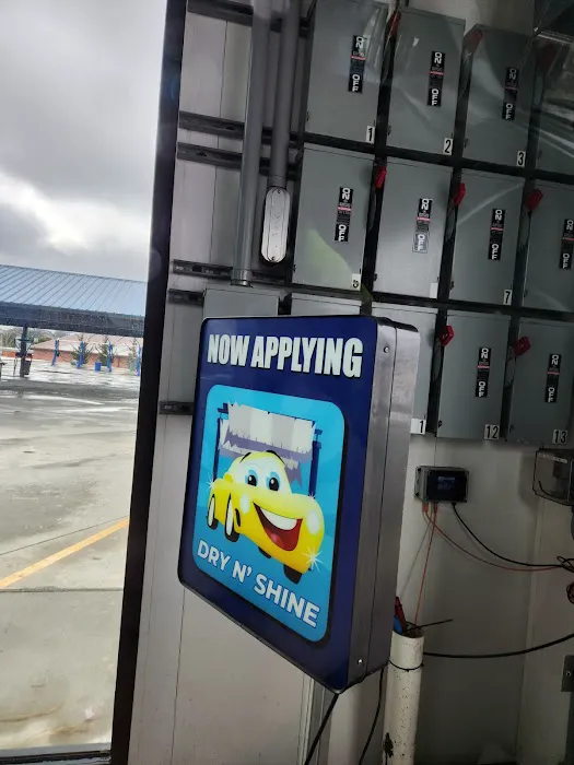 Tidal Wave Auto Spa | Car Wash Picture 7