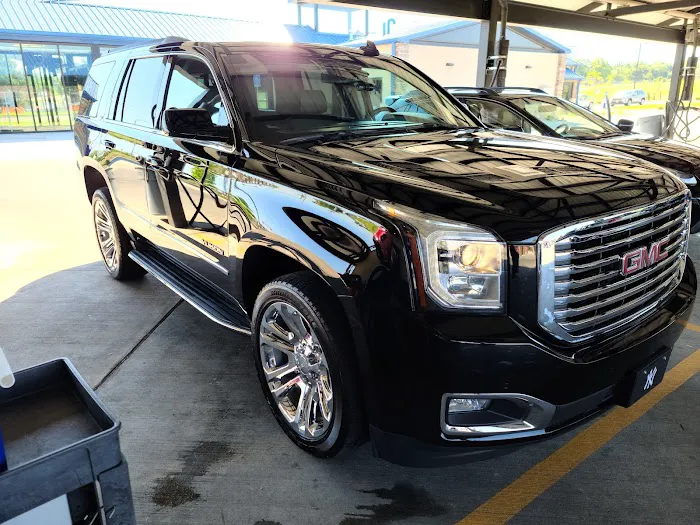 Tidal Wave Auto Spa | Car Wash Picture 9