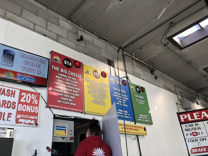 Squeaky Clean Car Wash Picture 2