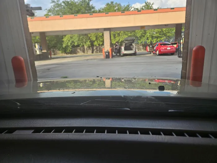 Castle Car Wash Picture 2