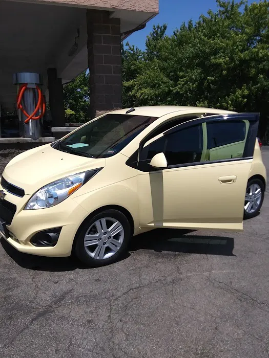 Castle Car Wash Picture 5