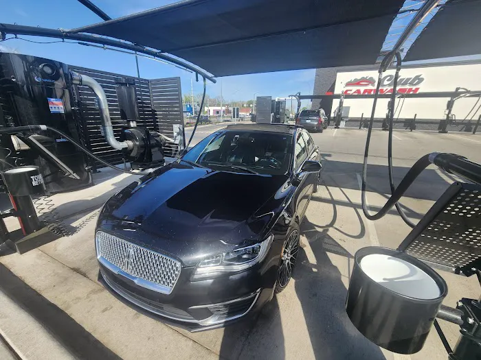 Club Car Wash Picture 1