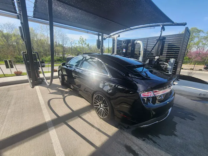 Club Car Wash Picture 9