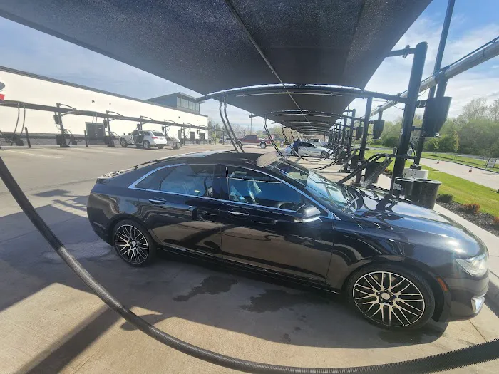 Club Car Wash Picture 8