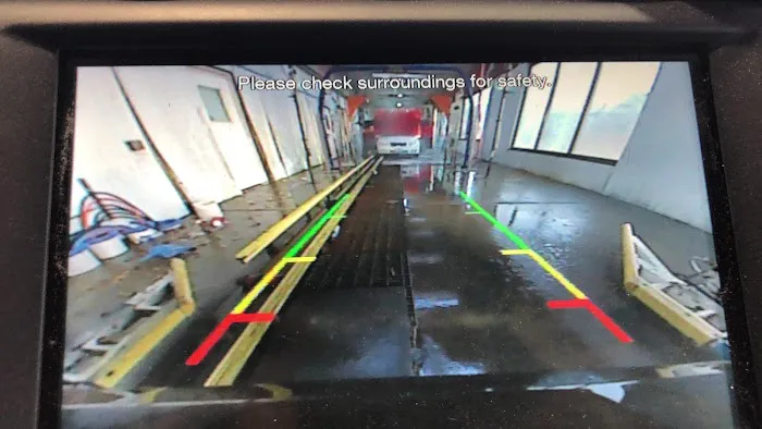 Squeaky Clean Car Wash Picture 4