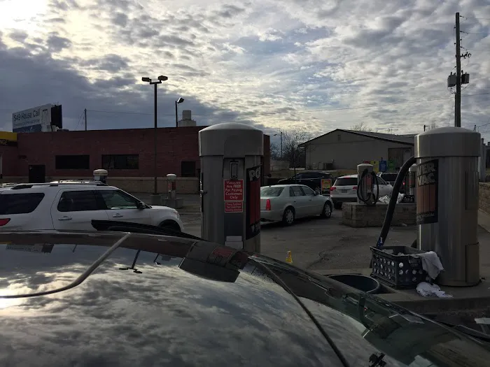 Squeaky Clean Car Wash Picture 10