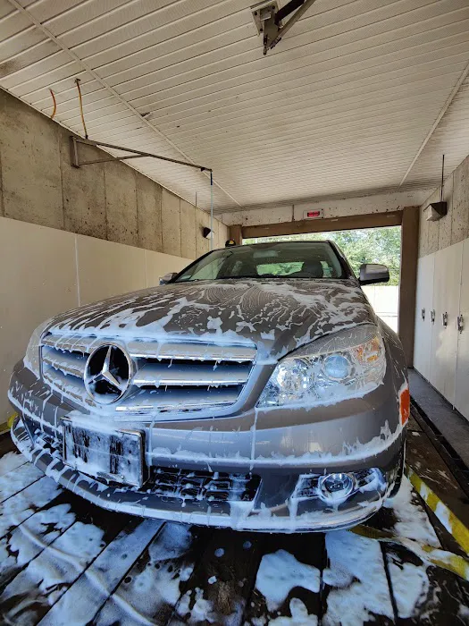 Get Clean Car Wash Picture 3