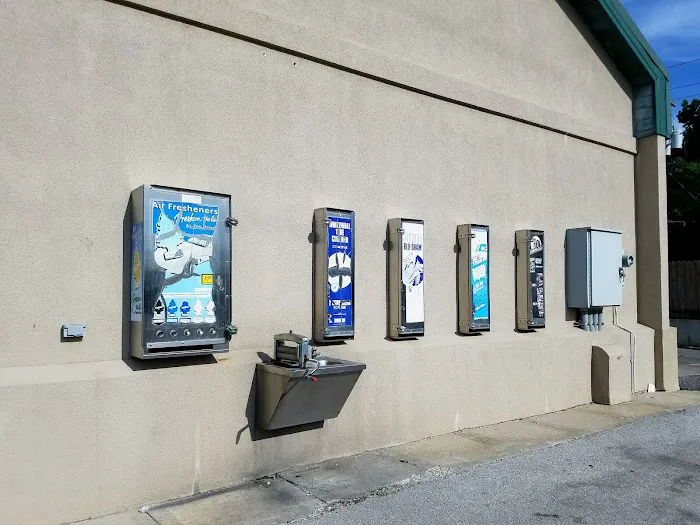 Get Clean Car Wash Picture 6