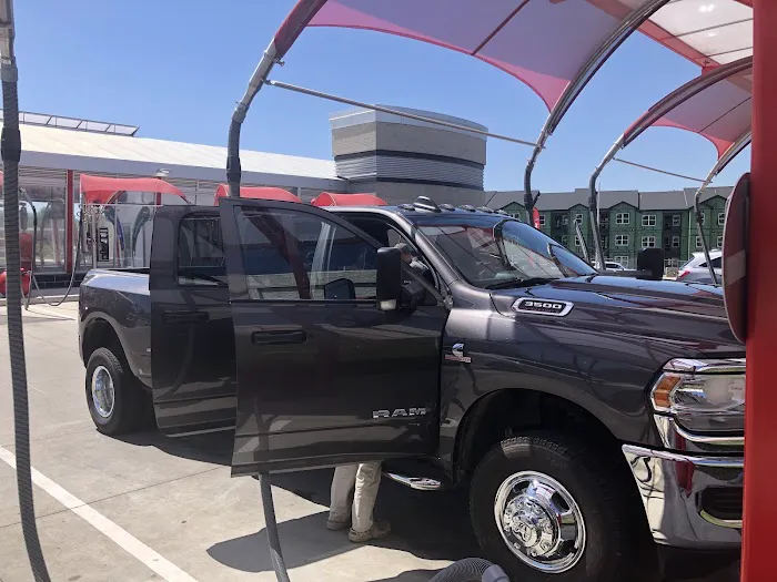 Tommy's Express® Car Wash Picture 5