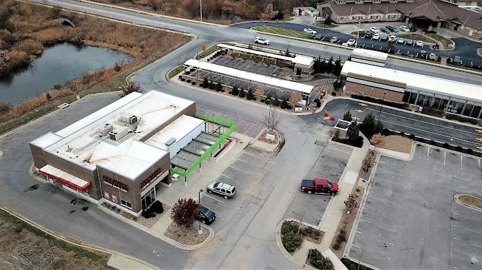 Tommy's Express® Car Wash Picture 10