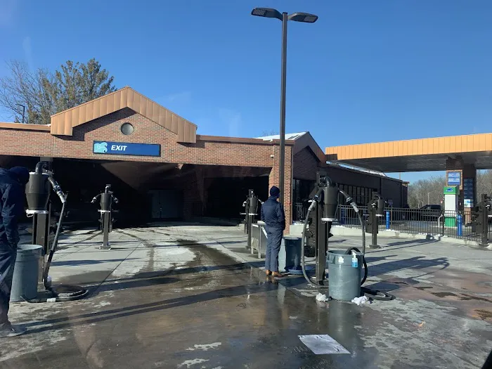 Waterway Carwash Picture 1