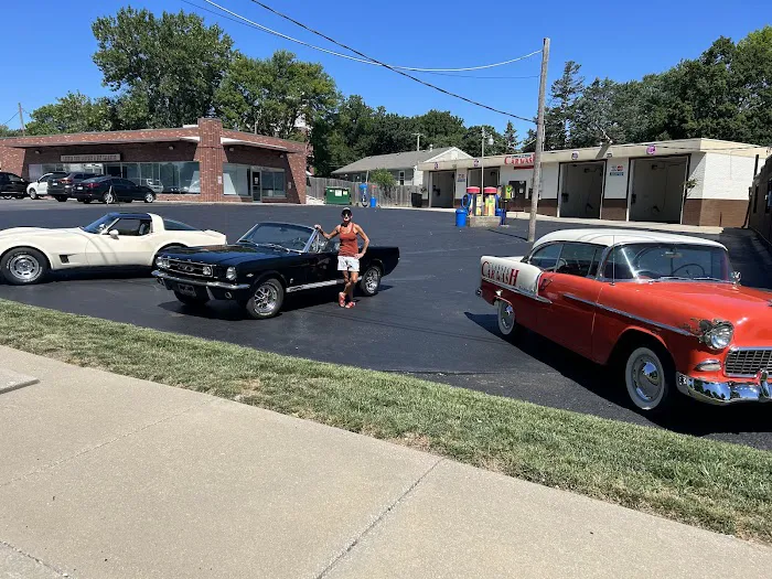 Lenexa Classic Car Wash Picture 4