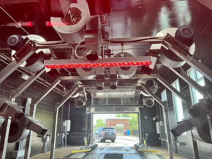 Charlie's Car Wash Picture 1