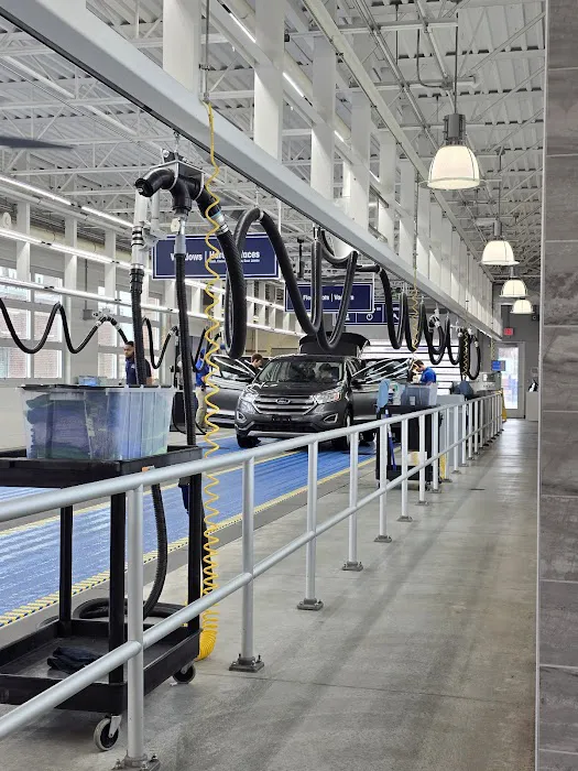 Charlie's Car Wash Picture 3