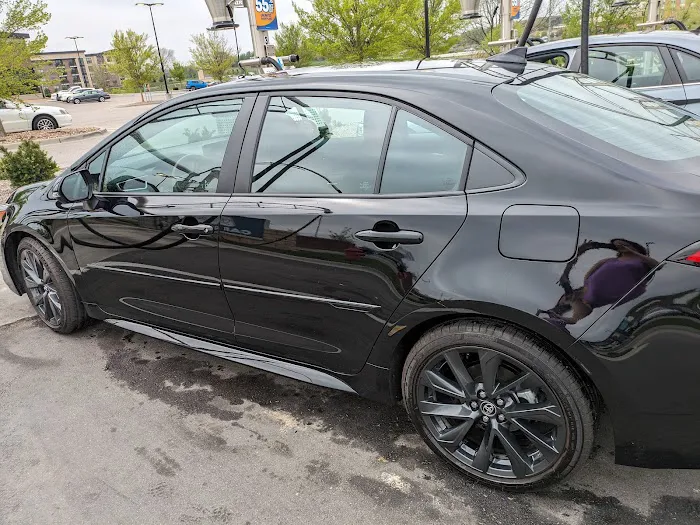 Charlie's Car Wash Picture 8