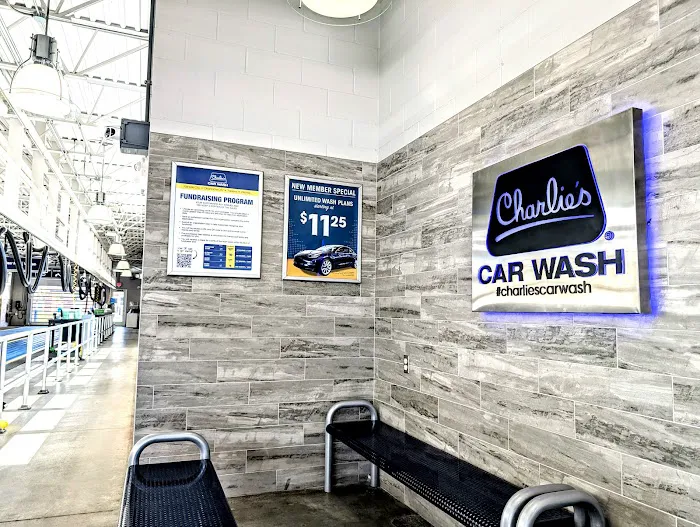 Charlie's Car Wash Picture 9