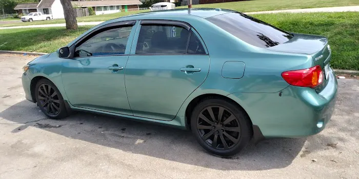 Charlie's Car Wash Picture 7