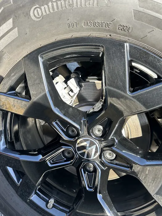 Tidal Wave Auto Spa | Car Wash Picture 5