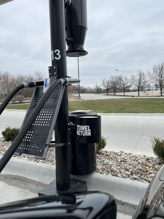 Club Car Wash Picture 8