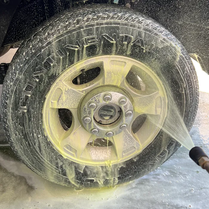 PRO CAR WASH SOUTH Picture 9