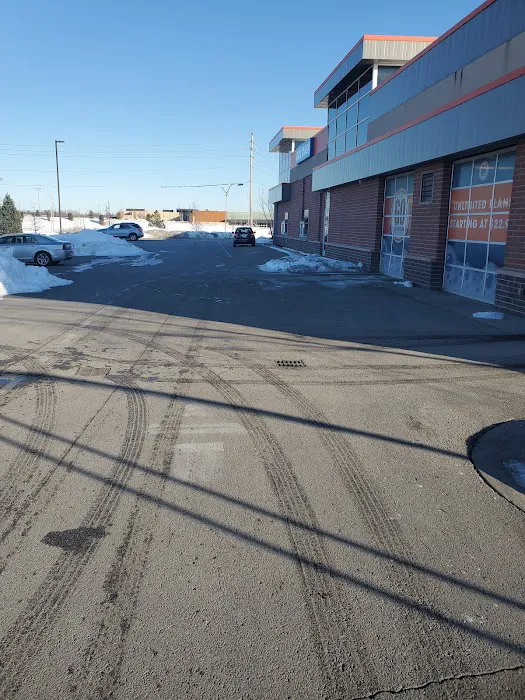 GO Car Wash Picture 7