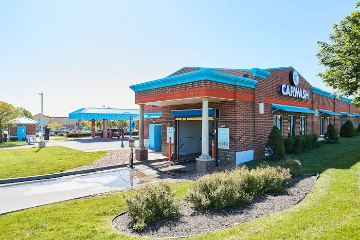 GO Car Wash Picture 3