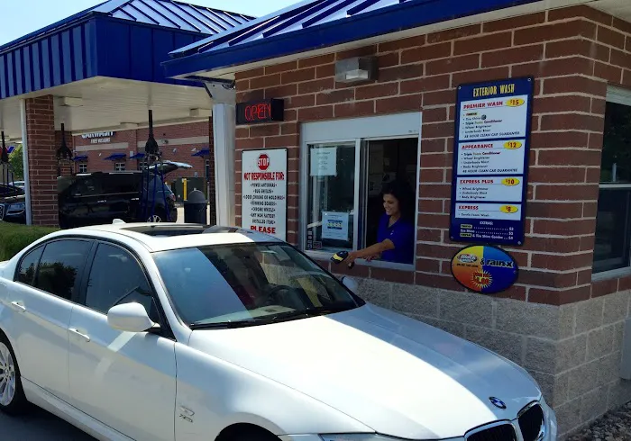 GO Car Wash Picture 7