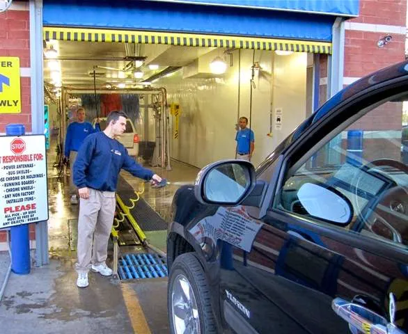 GO Car Wash Picture 8