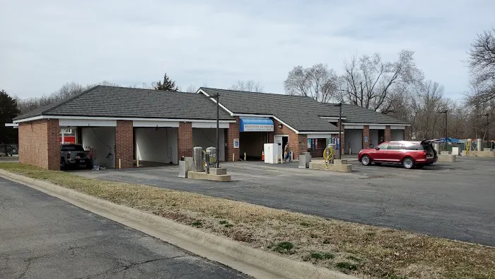 Martin City Car Wash Picture 3