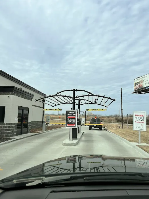 Club Car Wash Picture 7