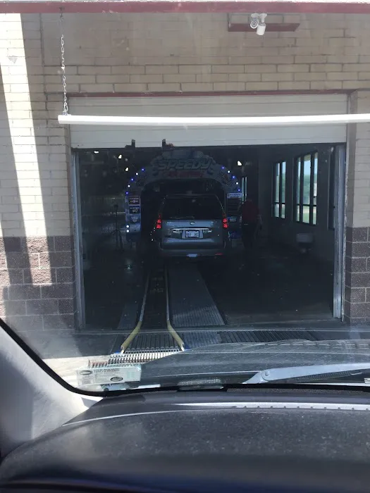 Speedy Car Wash - Strang Line Picture 9