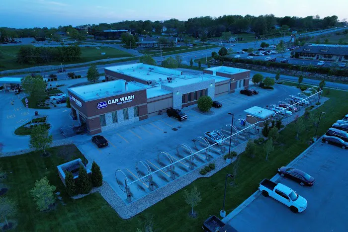 Charlie's Car Wash Picture 8