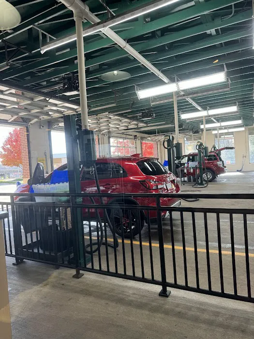 Charlie's Car Wash Picture 6