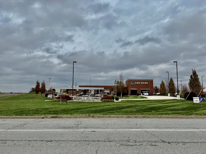 Charlie's Car Wash Picture 2