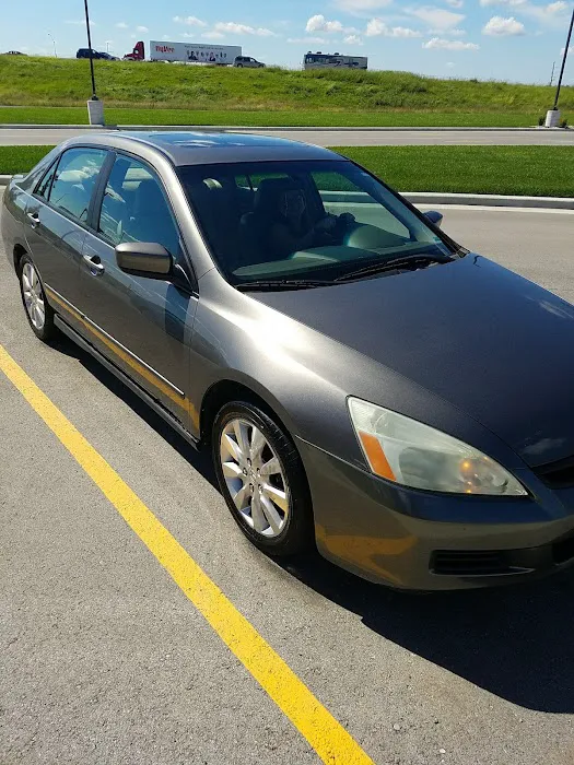 Charlie's Car Wash Picture 7