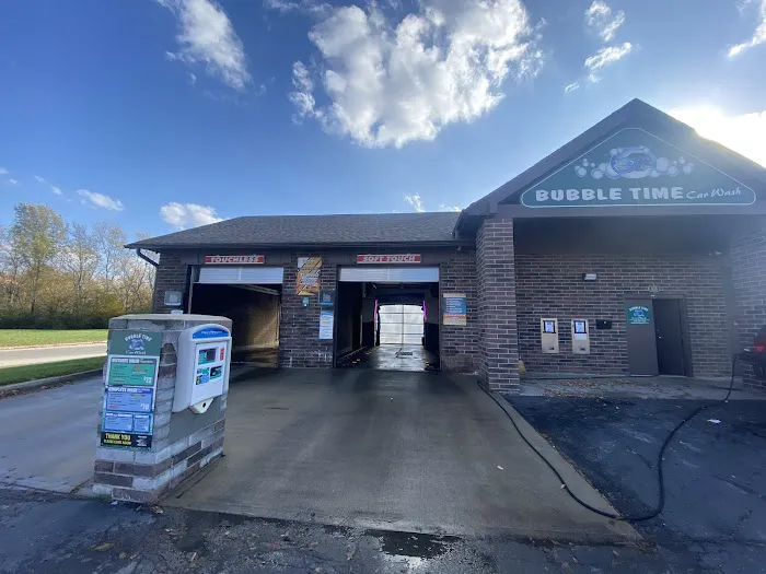 Bubble Time Car Wash Picture 3