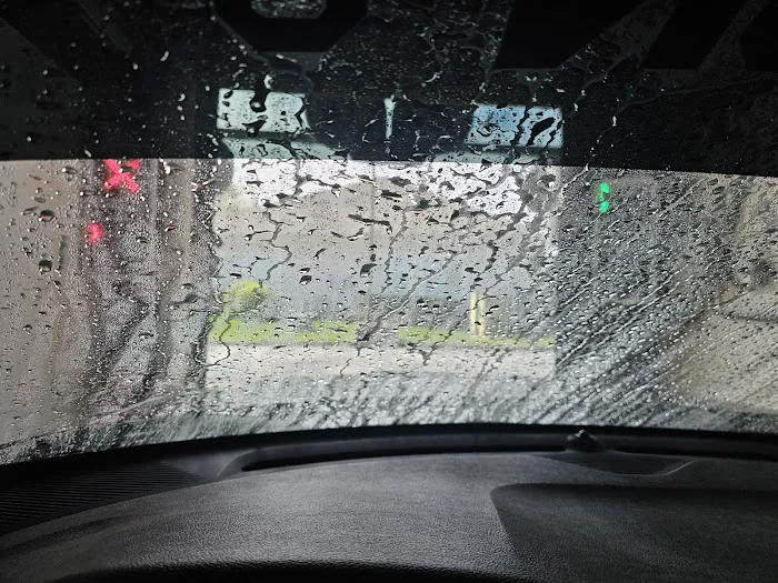 Bubble Time Car Wash Picture 7