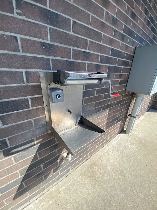 Bubble Time Car Wash Picture 9