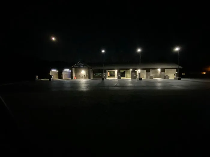 Bubble Time Car Wash Picture 10